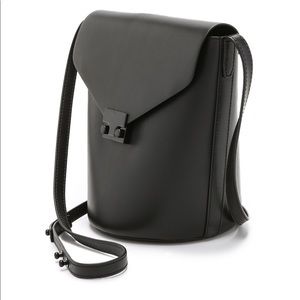 Loeffler Randall flap bucket
